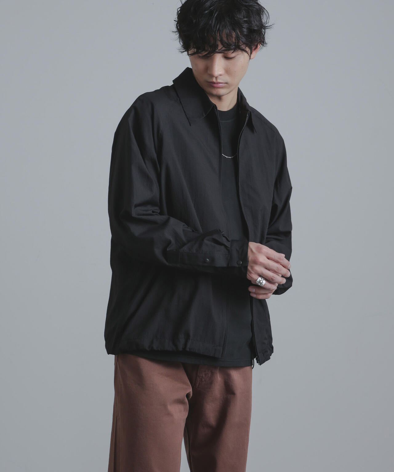 ナイロンジップアップシャツブルゾン