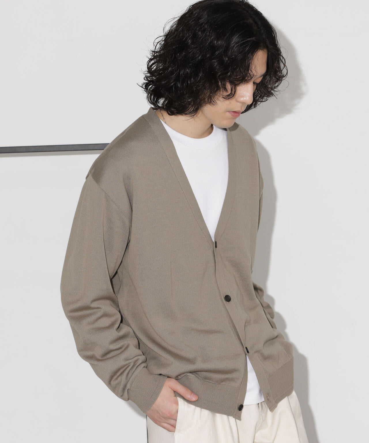 「タフニット」Vネックカーディガン