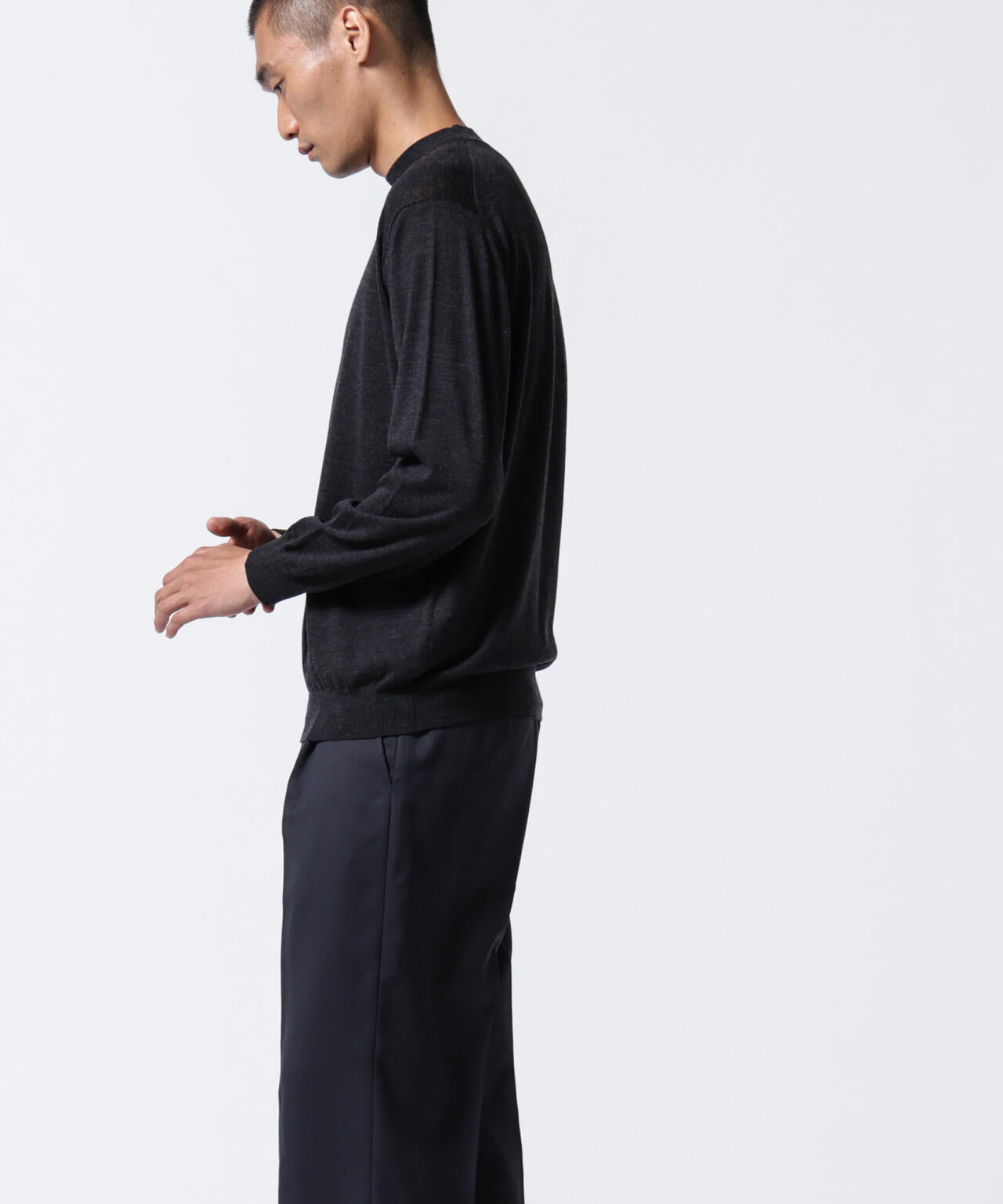 「ASSEMBLANC」BRISBANEベンチレーションモックネックプルオーバー
