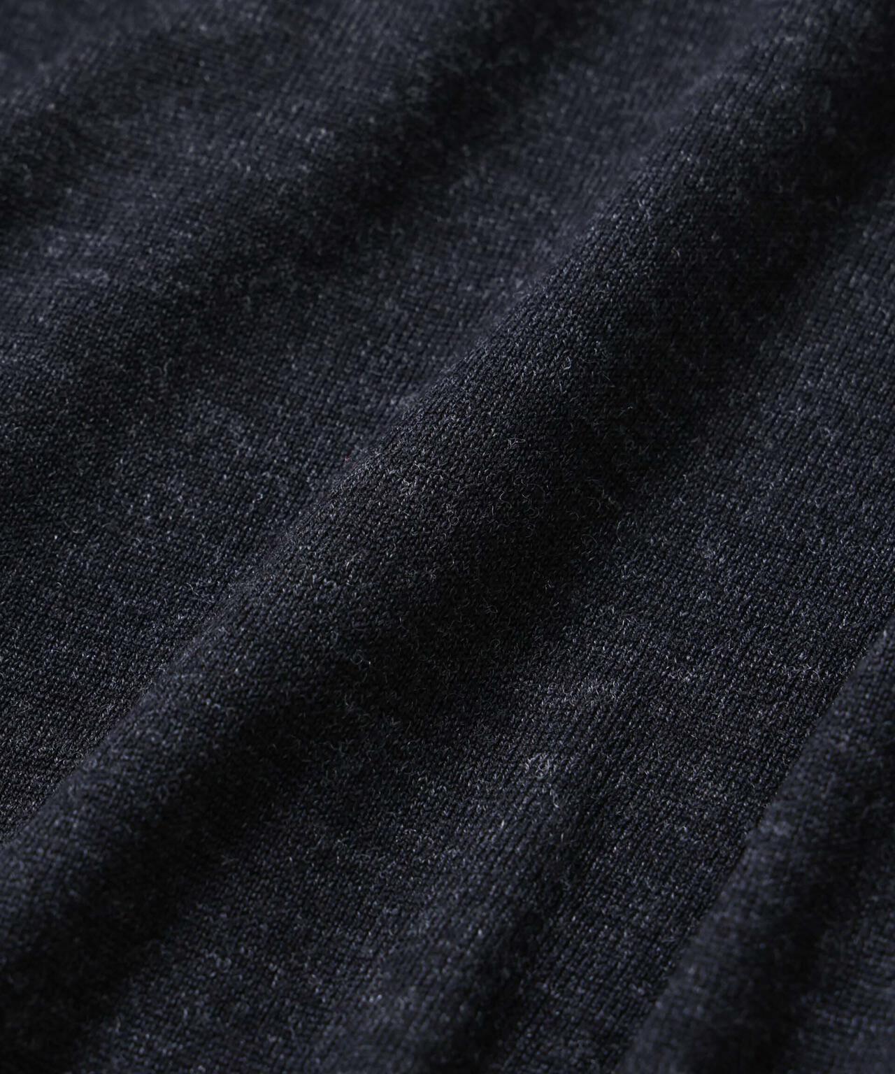 「ASSEMBLANC」BRISBANEベンチレーションモックネックプルオーバー