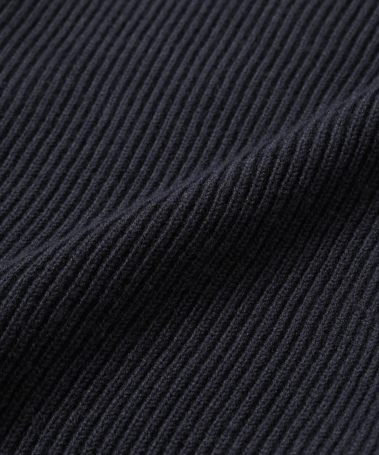 「ASSEMBLANC」フレンチウールスカーフカラージップニット
