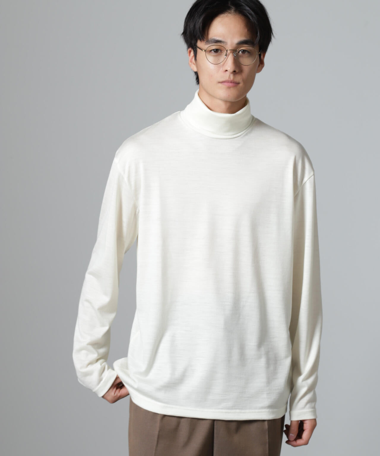 「100%ウォッシャブルウール」タートルネック