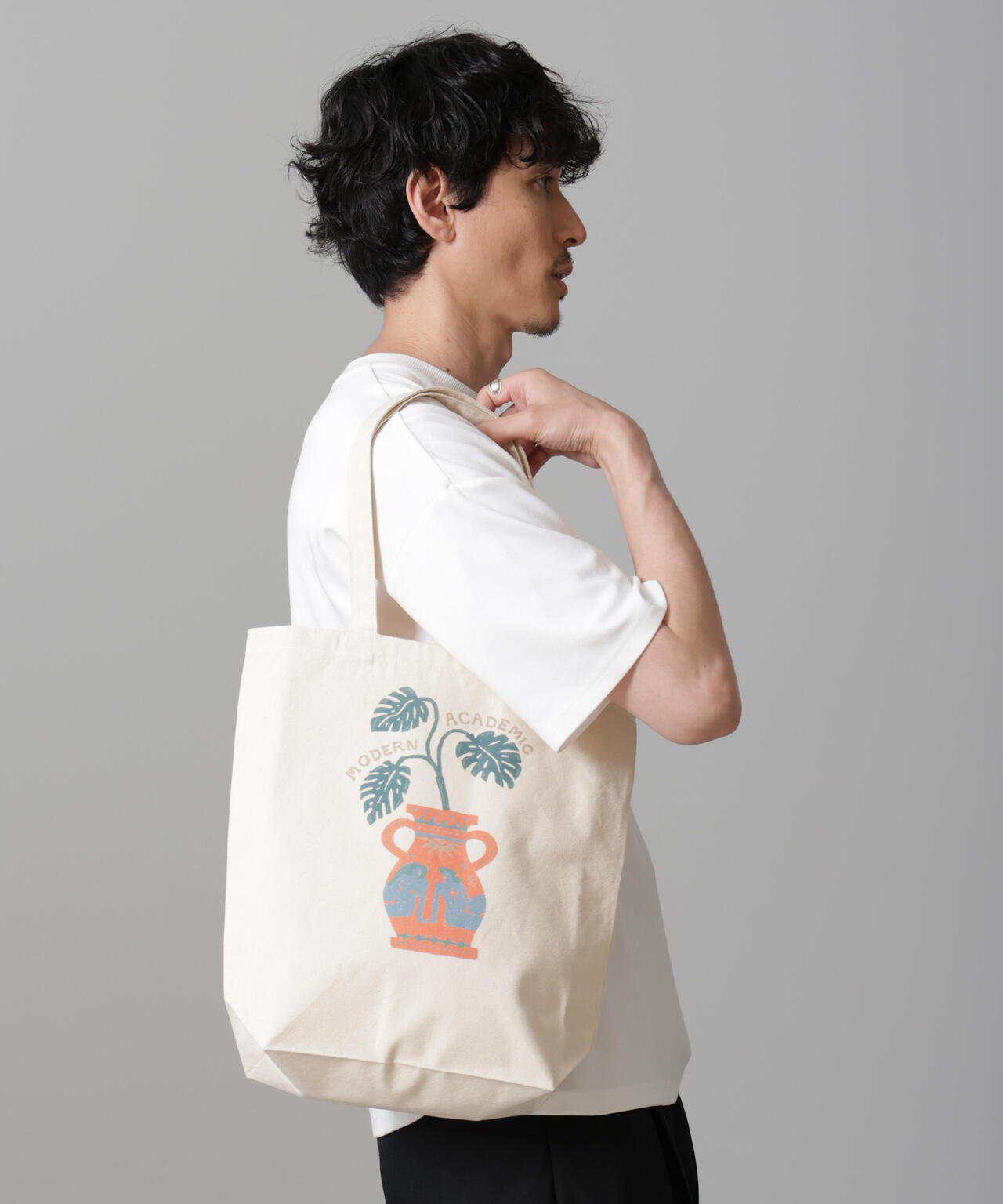 ｢Toyameg｣modern academic POTTERYトートバッグ