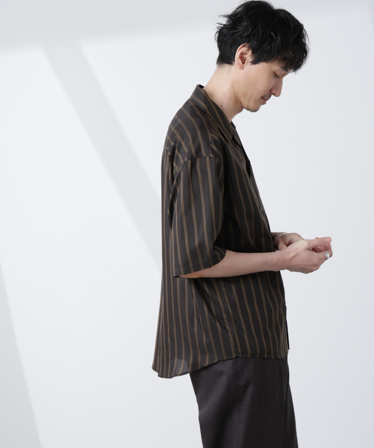 「大人のワイドシャツ」ストライプオープンカラー半袖シャツ