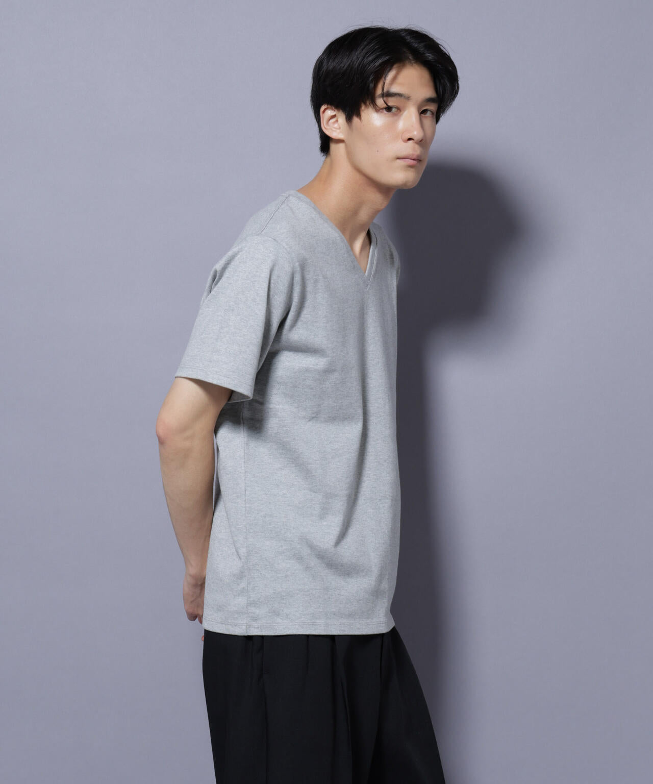 WEB限定/Anti Soaked(R) 汗染み防止 Vネック レギュラーシルエットTシャツ