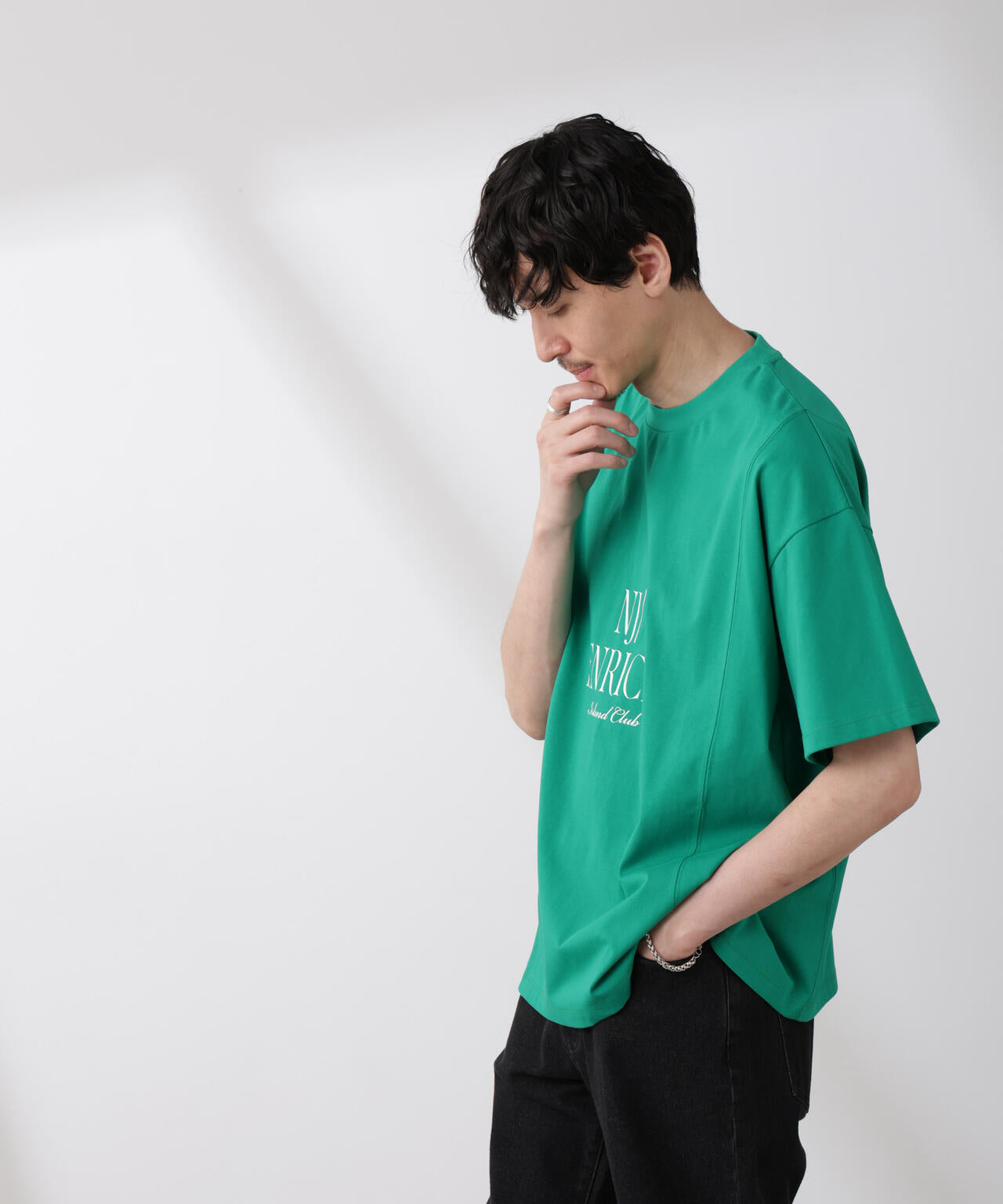 「NJ/CLUB」 ENRICHプリント切り替え Tシャツ