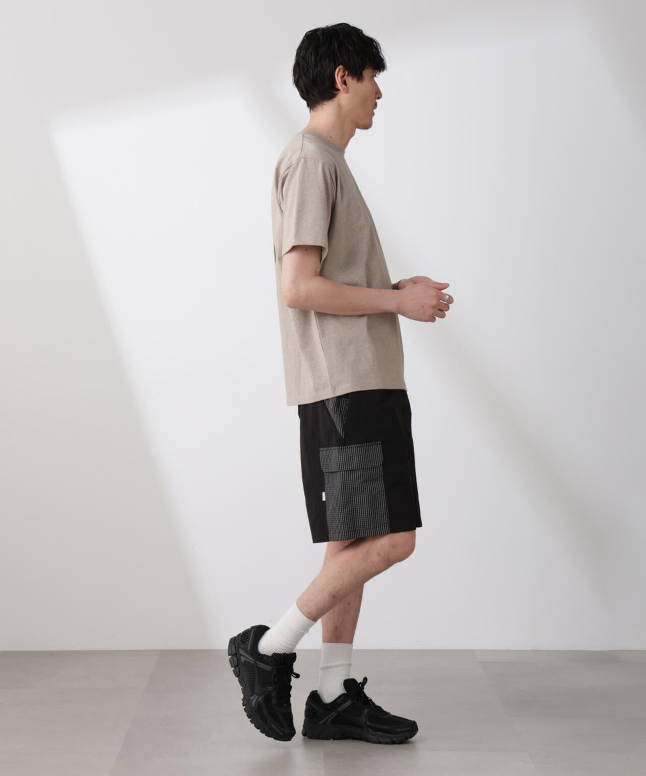 「NJ/CLUB」 ISLANDCLUBプリント Tシャツ