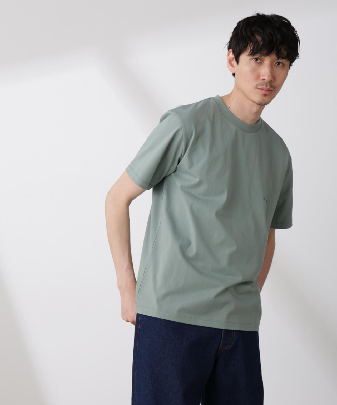 「NJ/CLUB」 ISLANDCLUBプリント Tシャツ