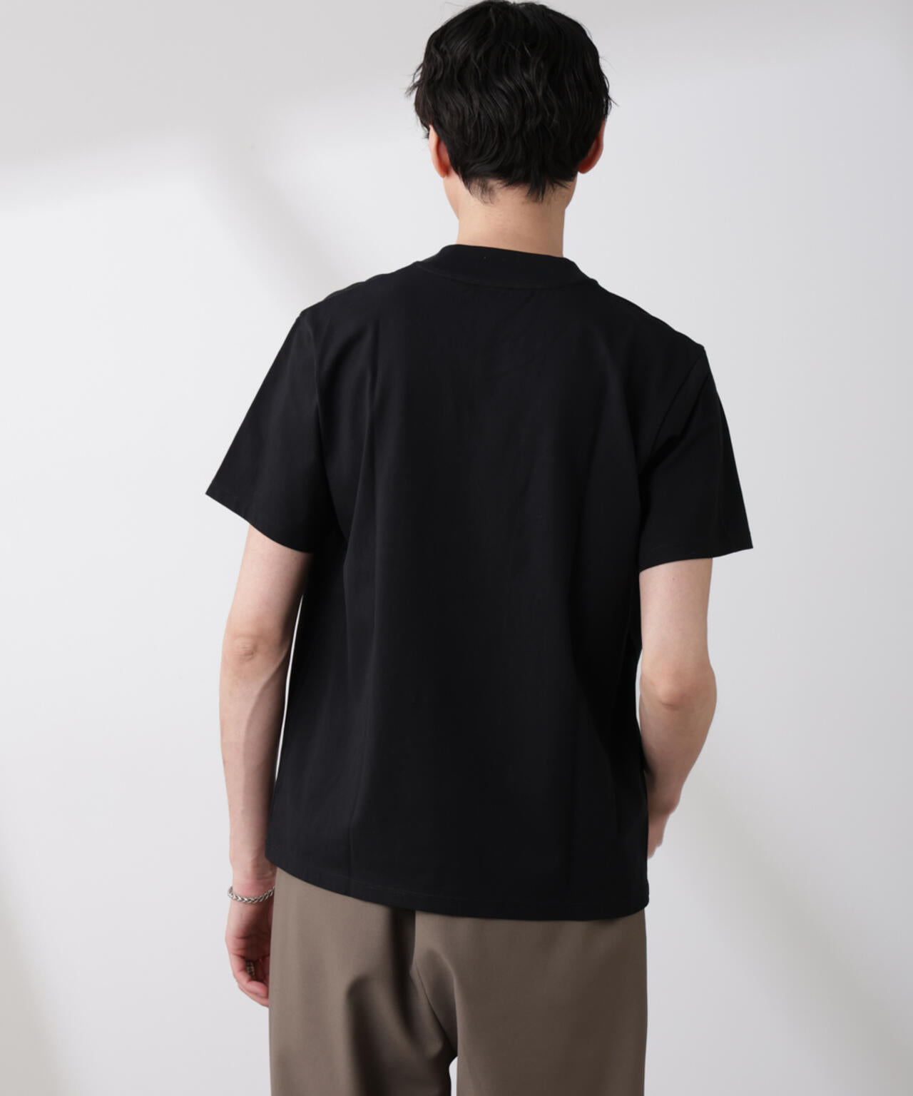 WEB限定/ジャケT(R) Vネック 半袖