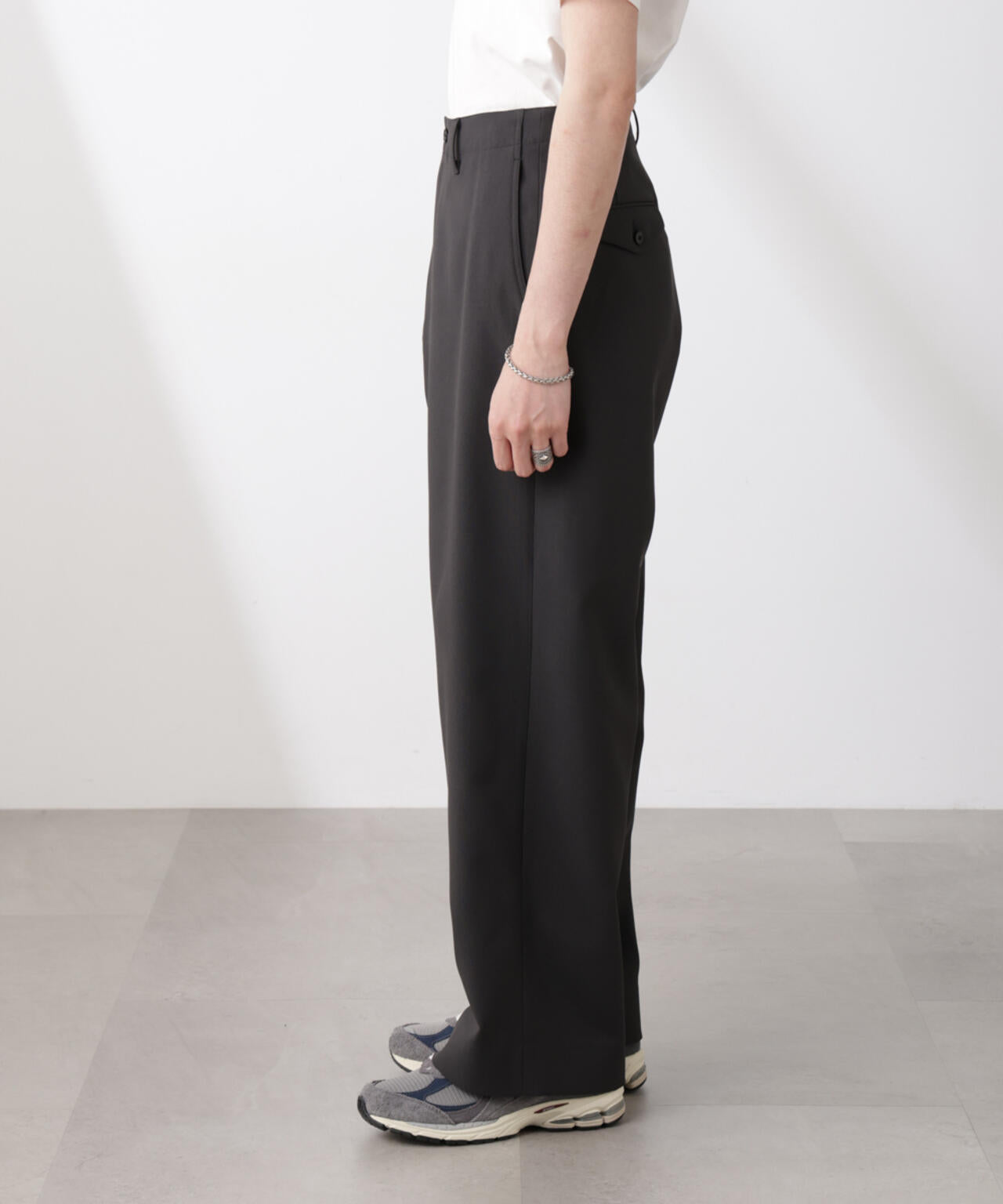 ｢SOIGNE｣ECOPET(R)×AEROツイルストレッチチノスラックス