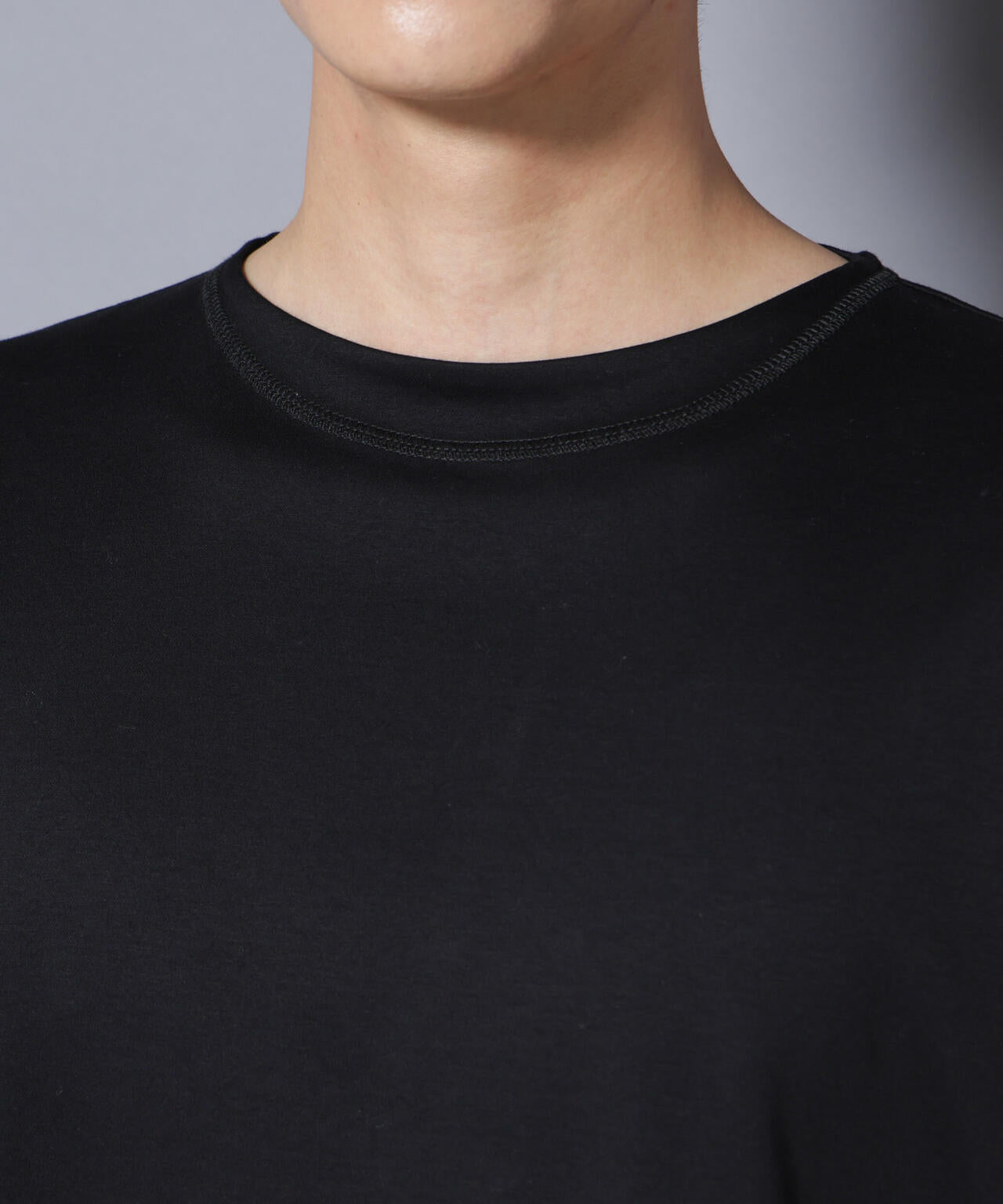 ｢NJ/CLUB｣モクロディ ボートネック サイドスリットTシャツ