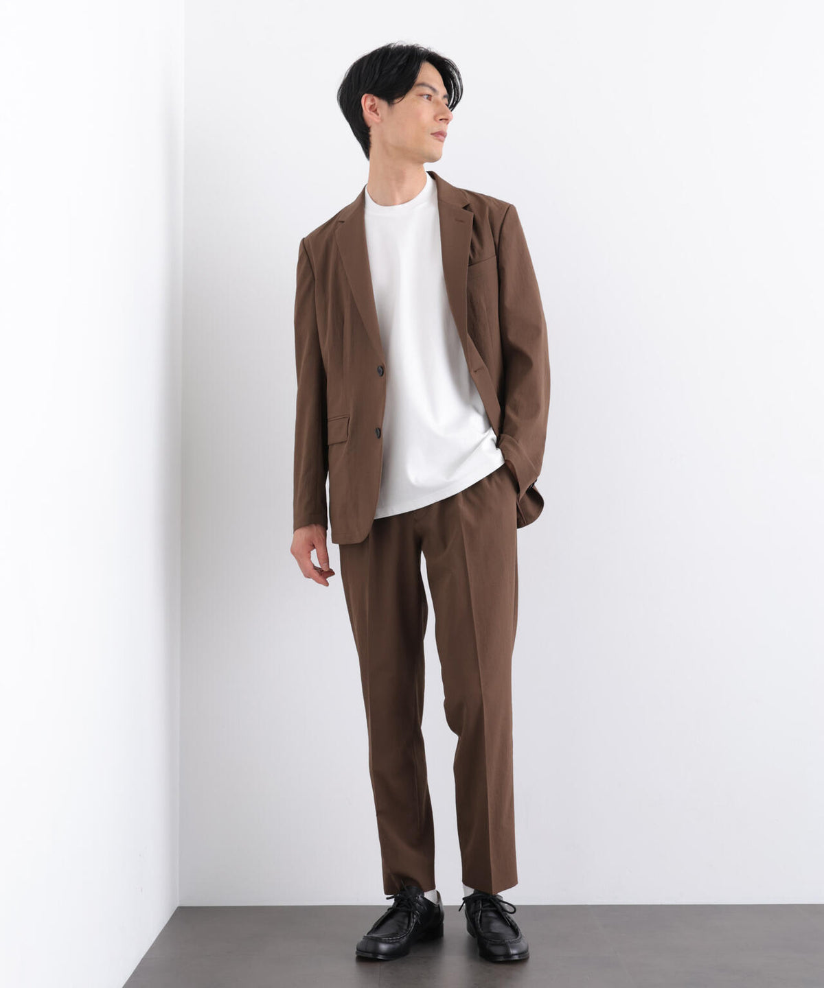 180cm　B:88 W:75 H:92 着用サイズ：L