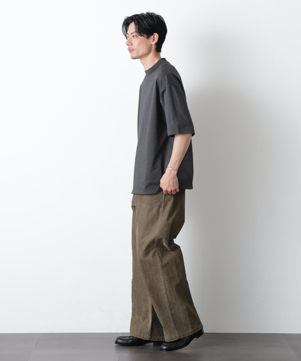 ソラーロワイドモックネックTシャツ