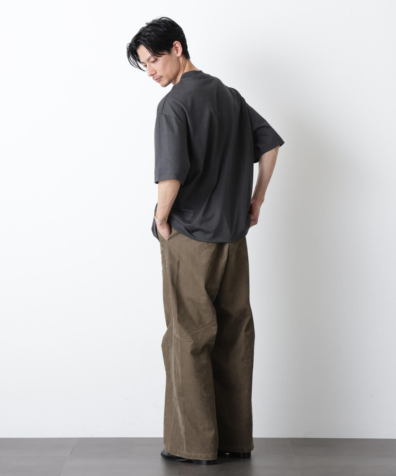 ソラーロワイドモックネックTシャツ