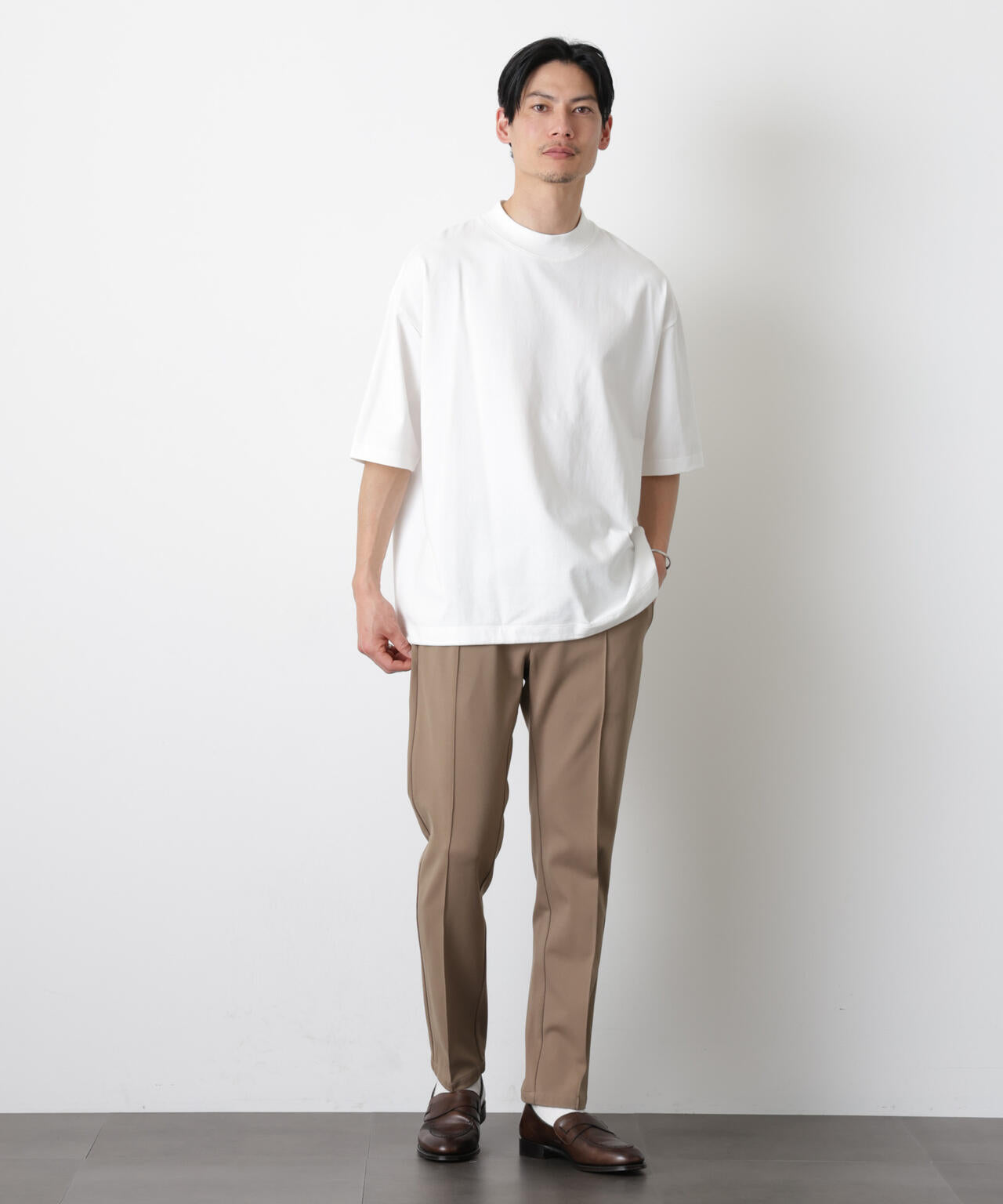 ソラーロワイドモックネックTシャツ