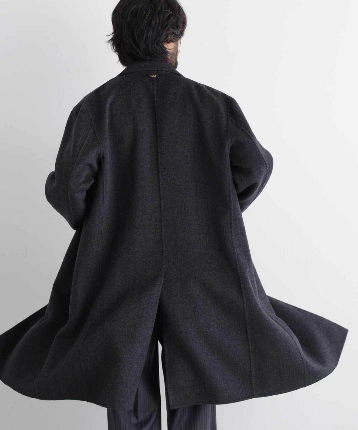 ｢ASSEMBLANC｣ カシミヤブレンドリバーピークドラペルダブルコート