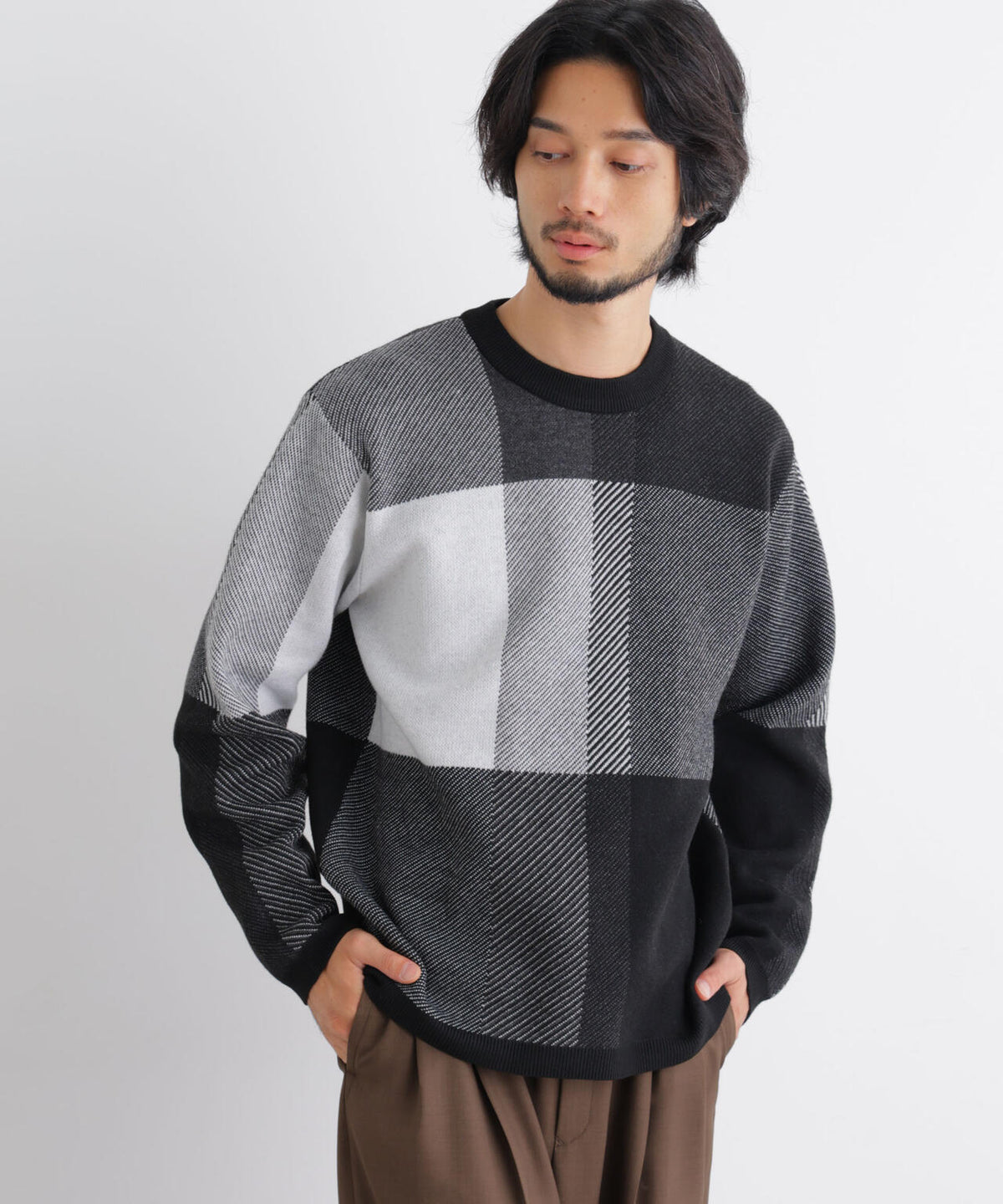 ブロックチェッククルーネックニット