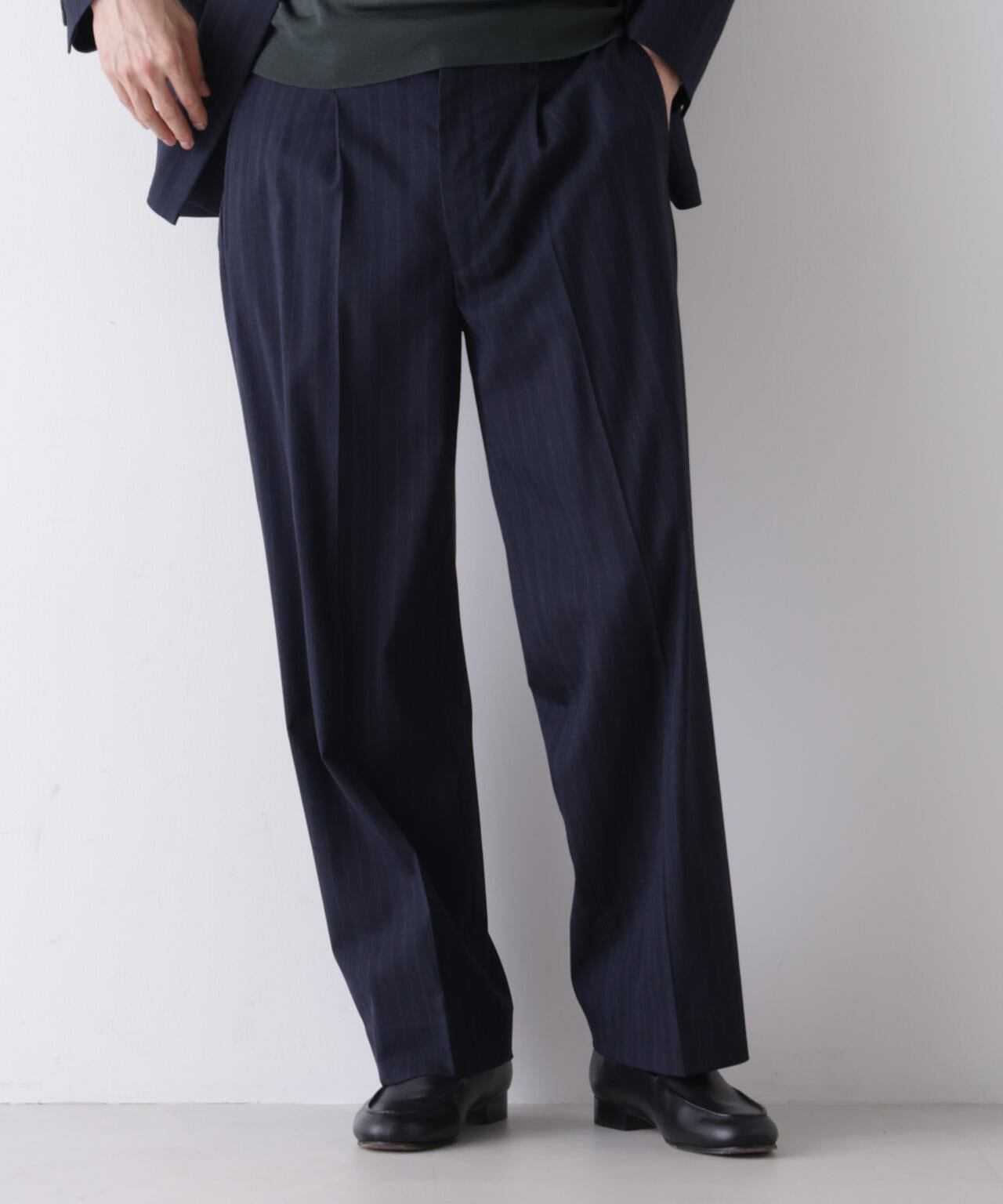 185cm B:92 W:77 H:90 着用サイズ：L