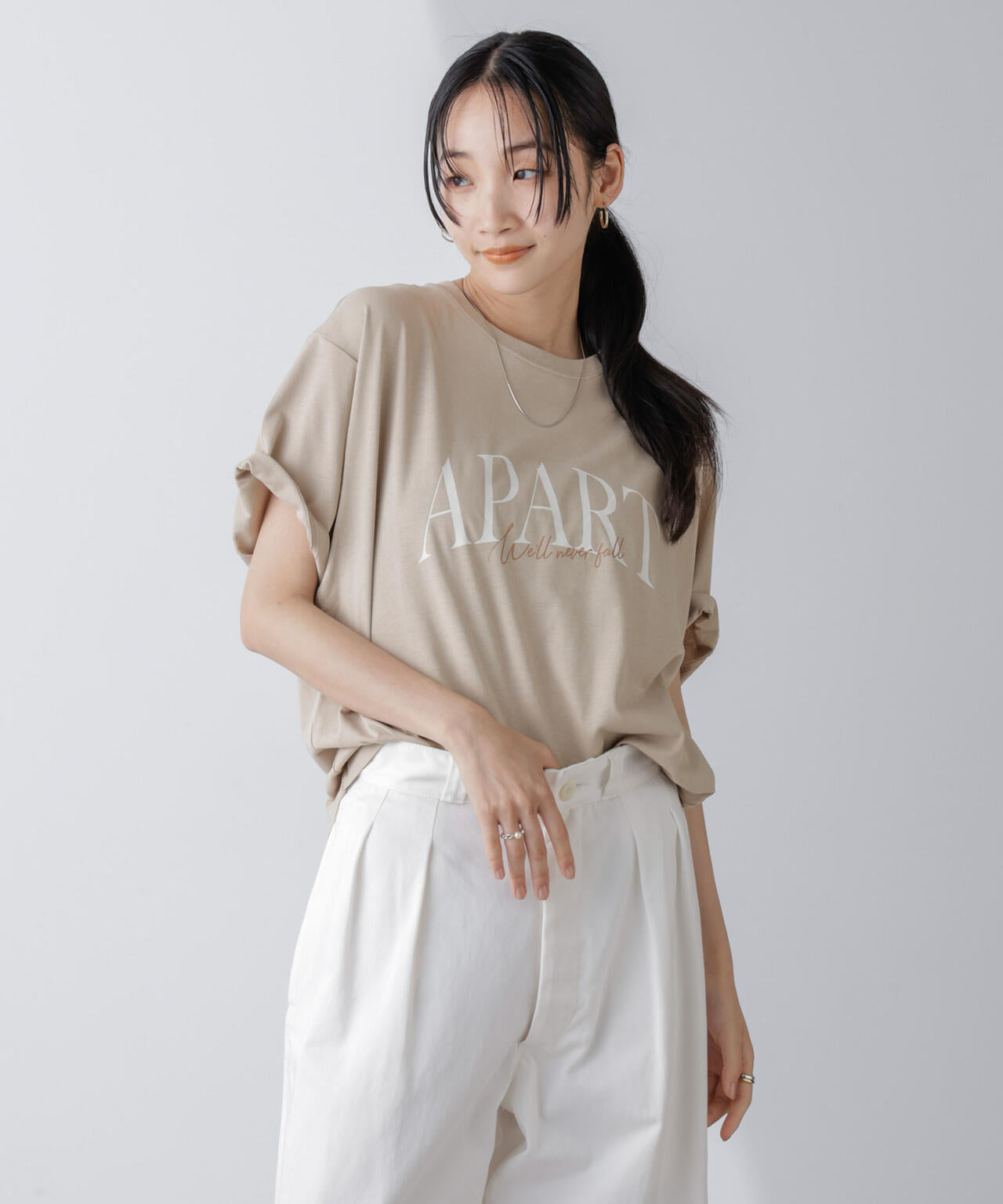 レタードグラフィックTシャツ