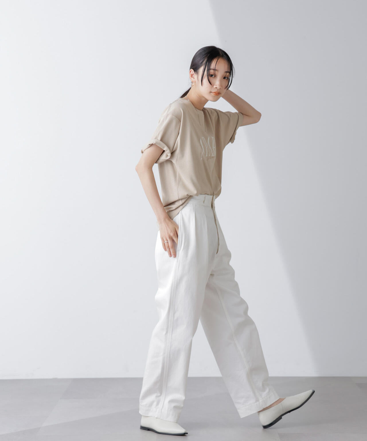 レタードグラフィックTシャツ