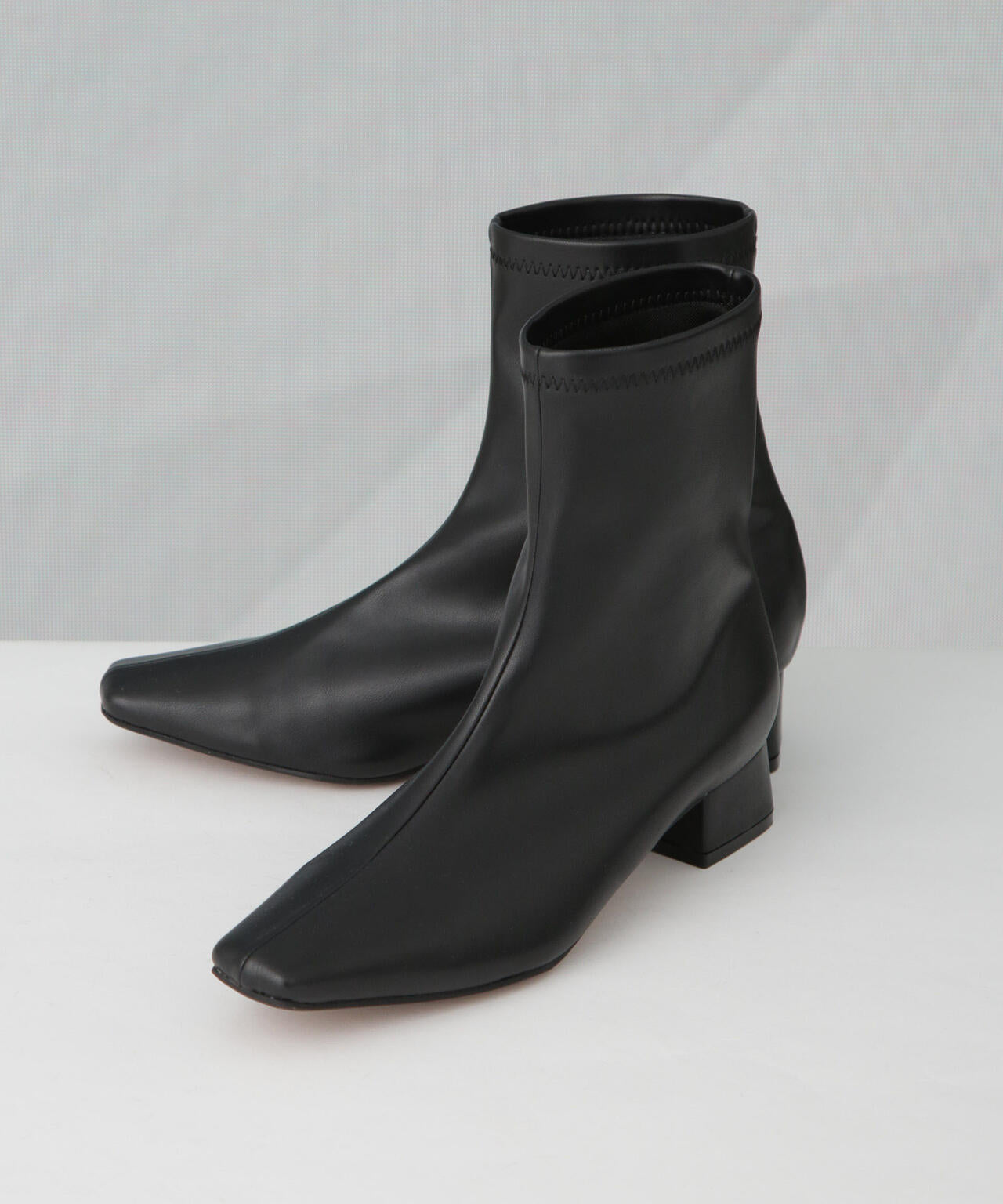 ストレッチスクエアトゥショートブーツ