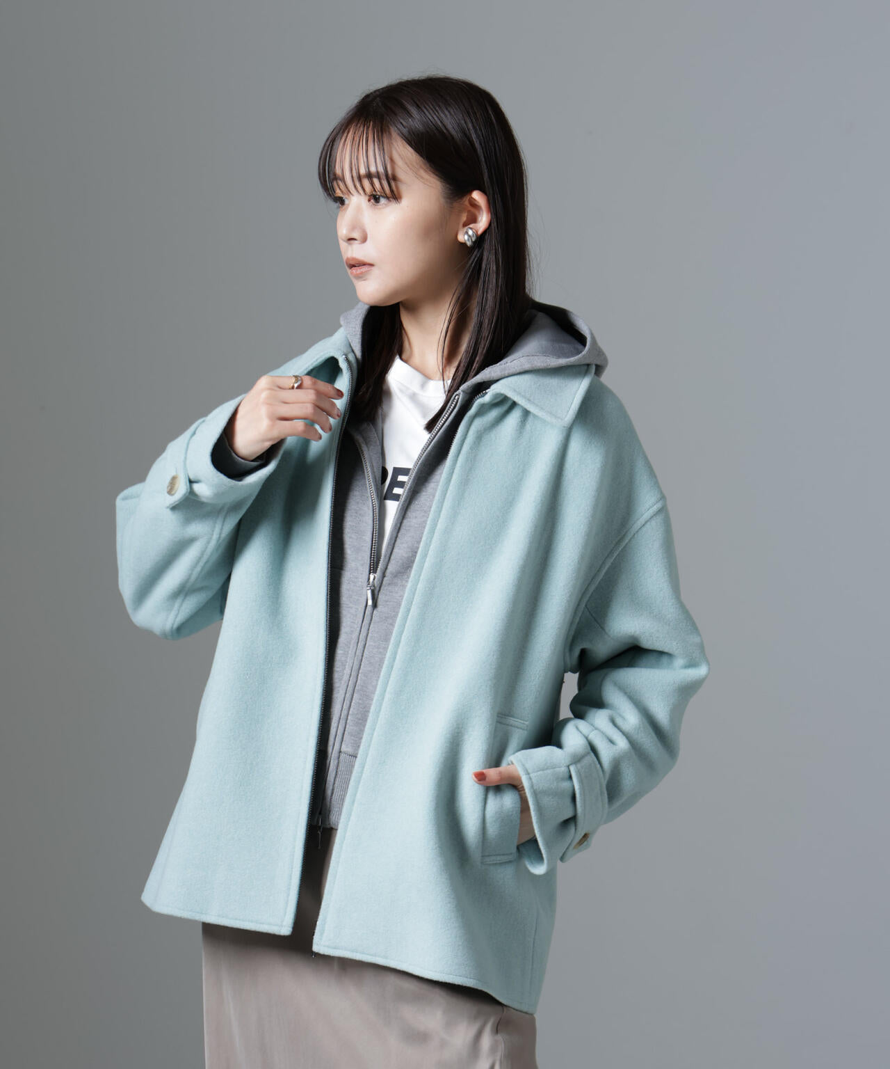 ZIPミドルコート