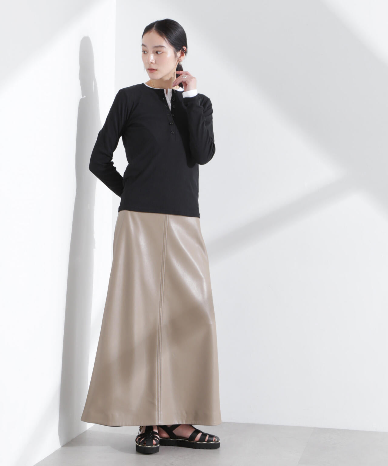 シアーリブヘンリーネックトップス