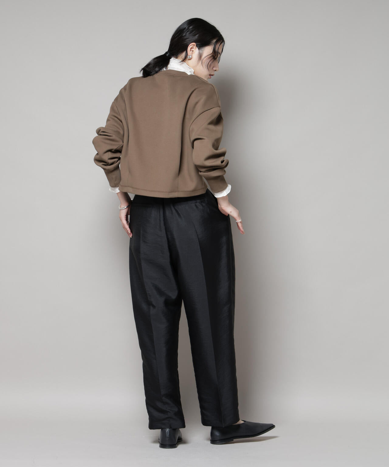 ダンボールタックカーディガン