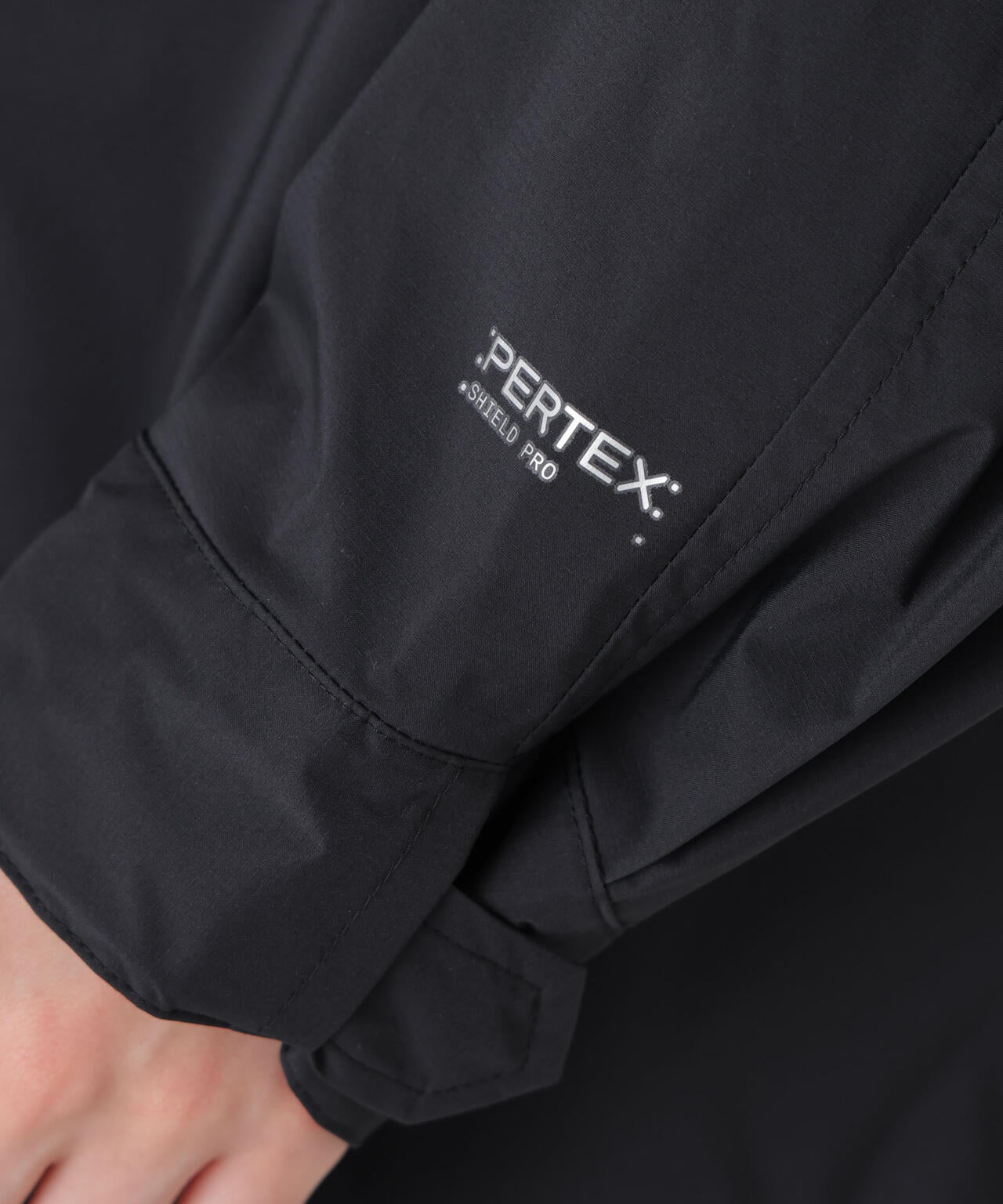 「Meaningful Continuity」PERTEX(R) SHIELD PRO フードブルゾン