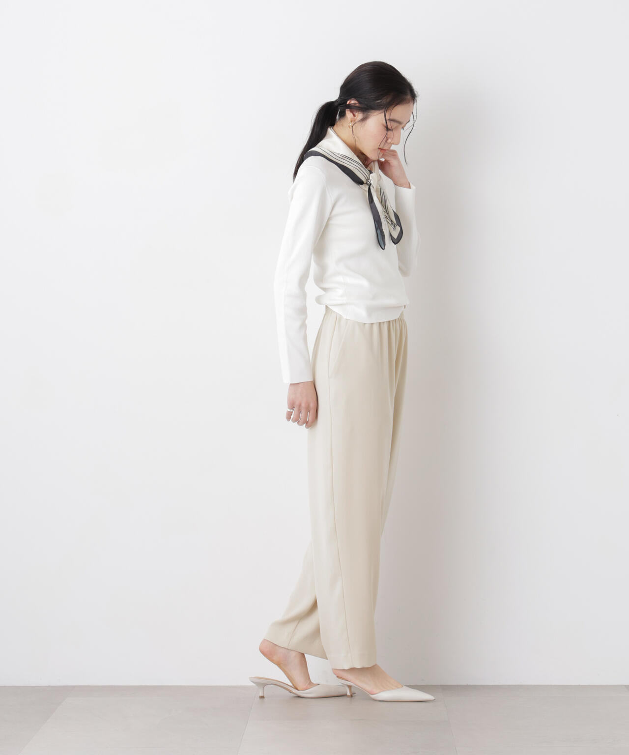 7function Uネック総針ニット