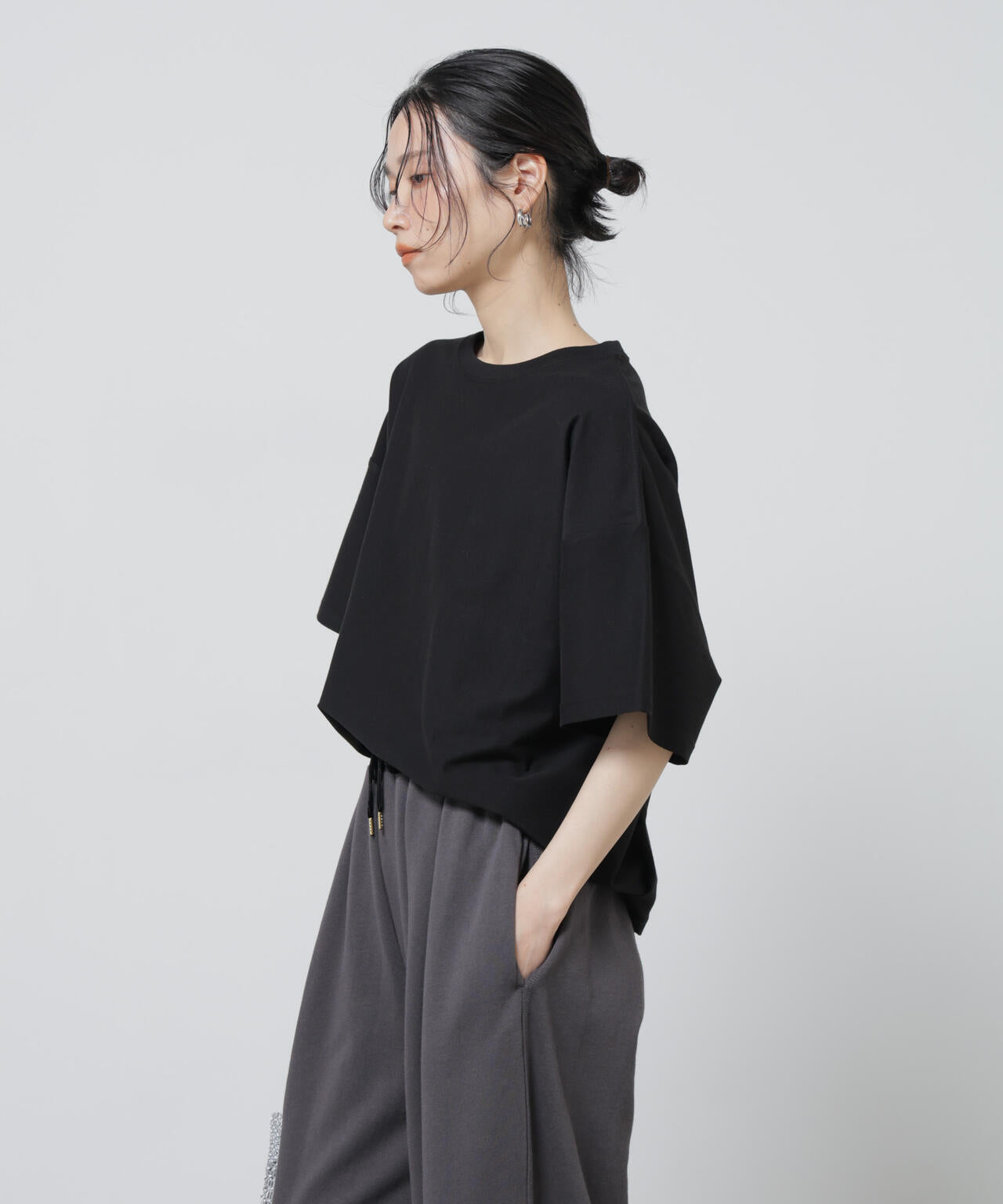 「Meaningful Continuity」coveross(R)ツイル調冷感プレーティング天竺Tシャツ