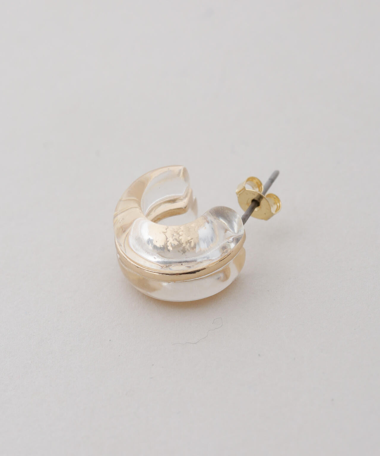 ゴールドラインクリアピアス