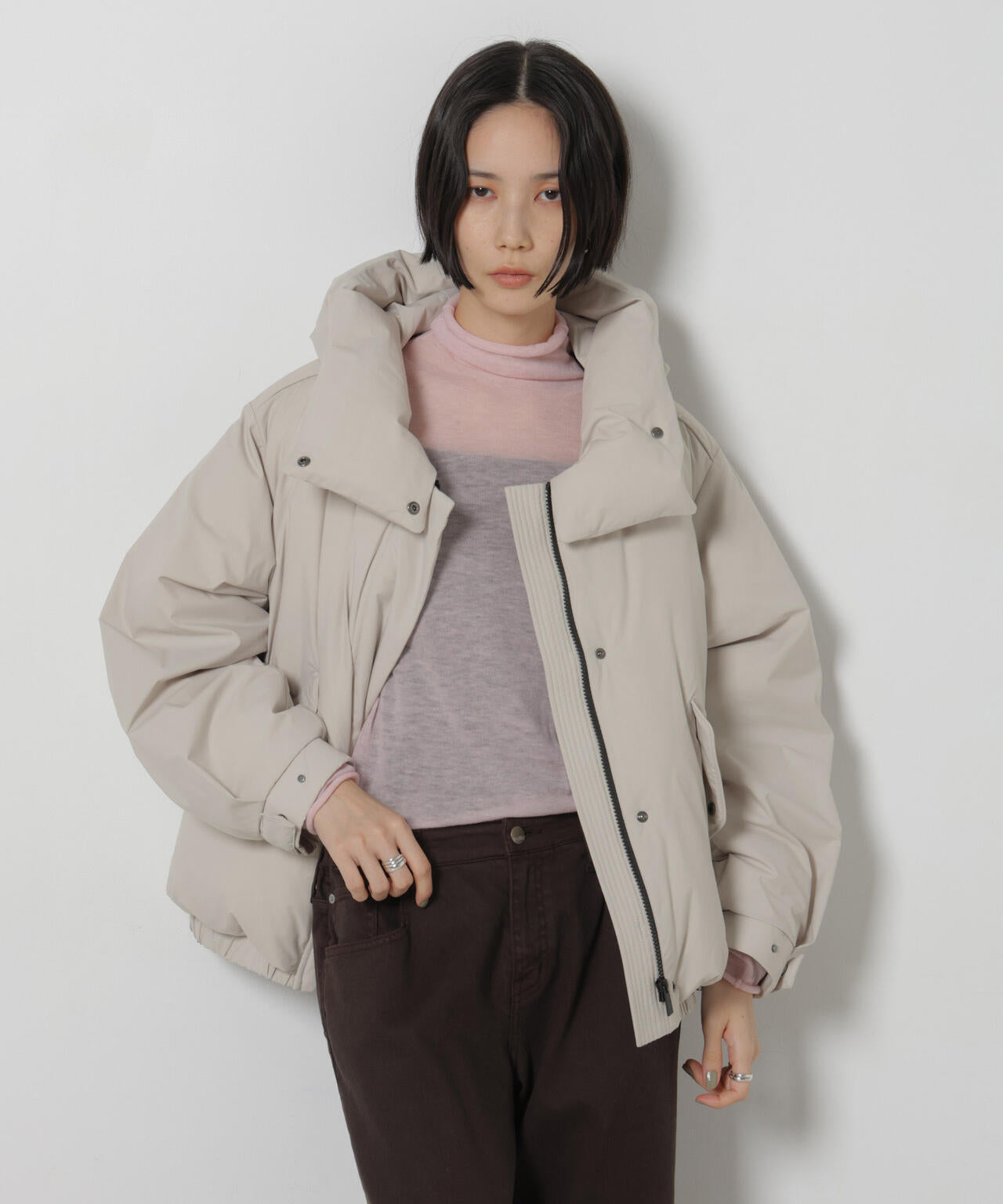 「西川ダウン(R)」ソロテックスショートダウン