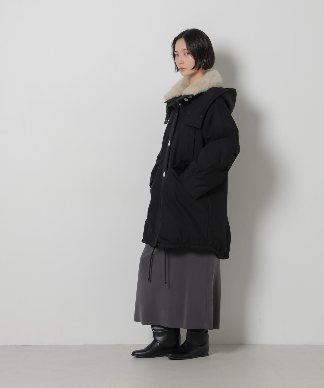 「STEVELOUR」「西川ダウン(R)」ファー付きコート