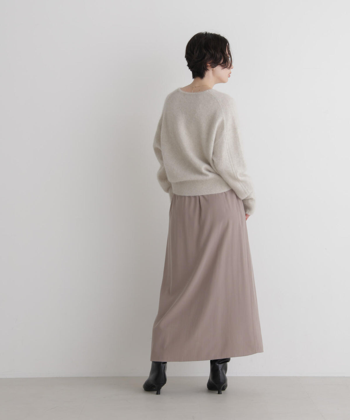 ウォッシャブルウールフォックスVネックニットプルオーバー