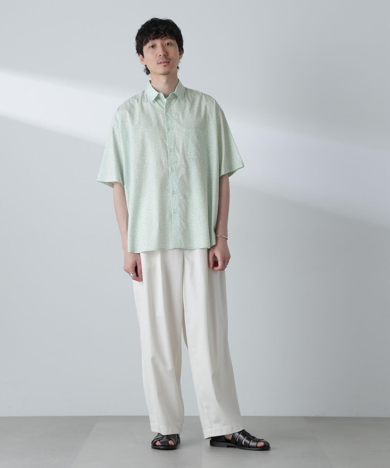 小花柄レギュラーシャツ 半袖