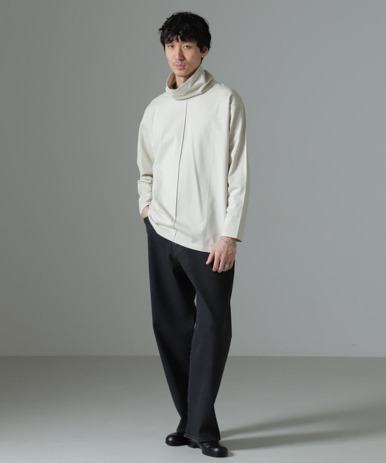 WEB限定/ボリュームハイネックプルオーバー 長袖