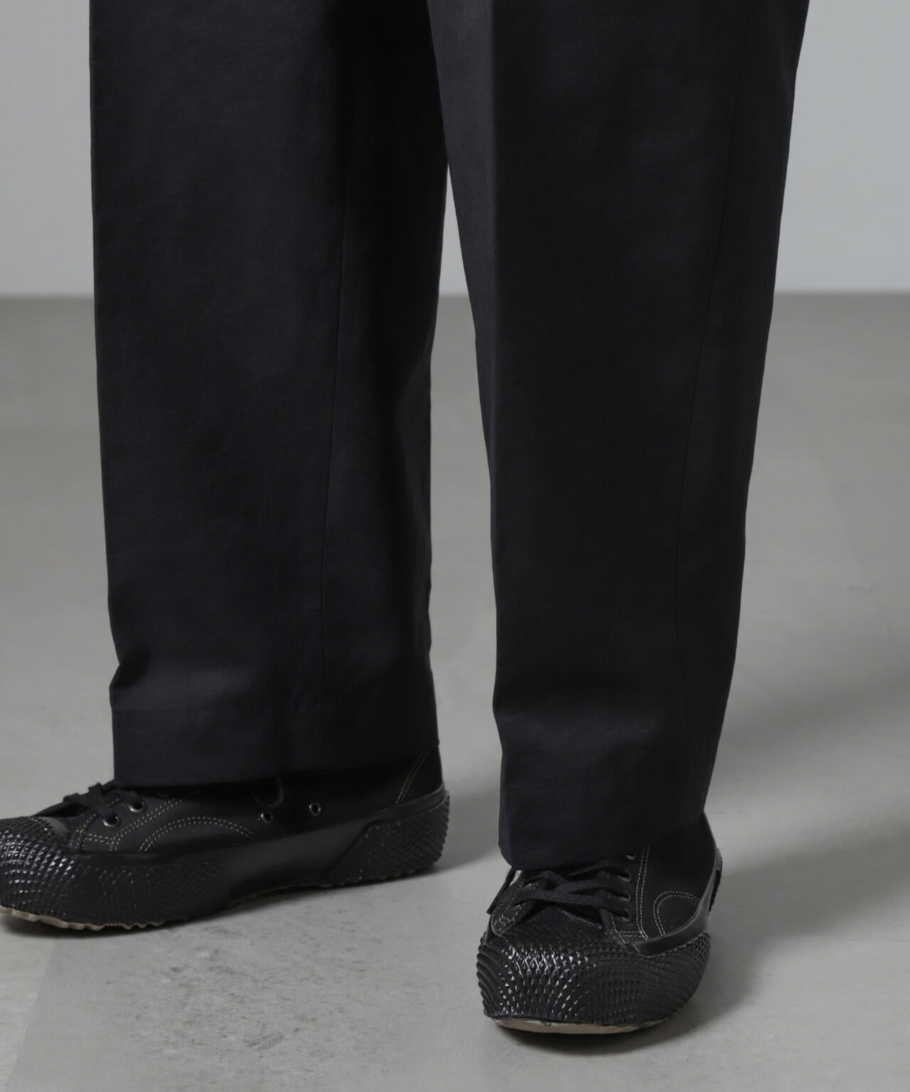 オイルドライク ワイドタックパンツ