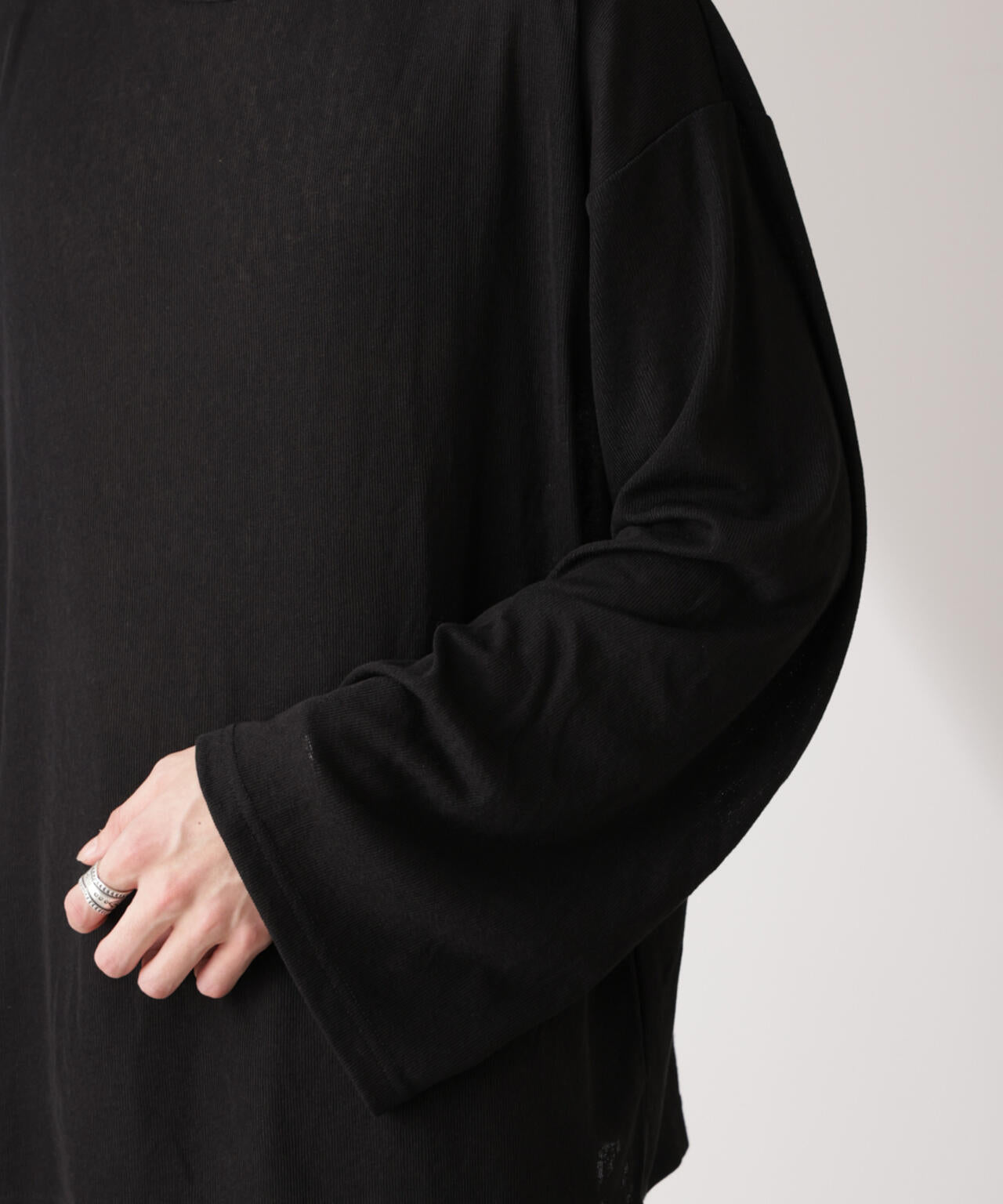 WEB限定/セミシアークルーネックプルオーバー 長袖