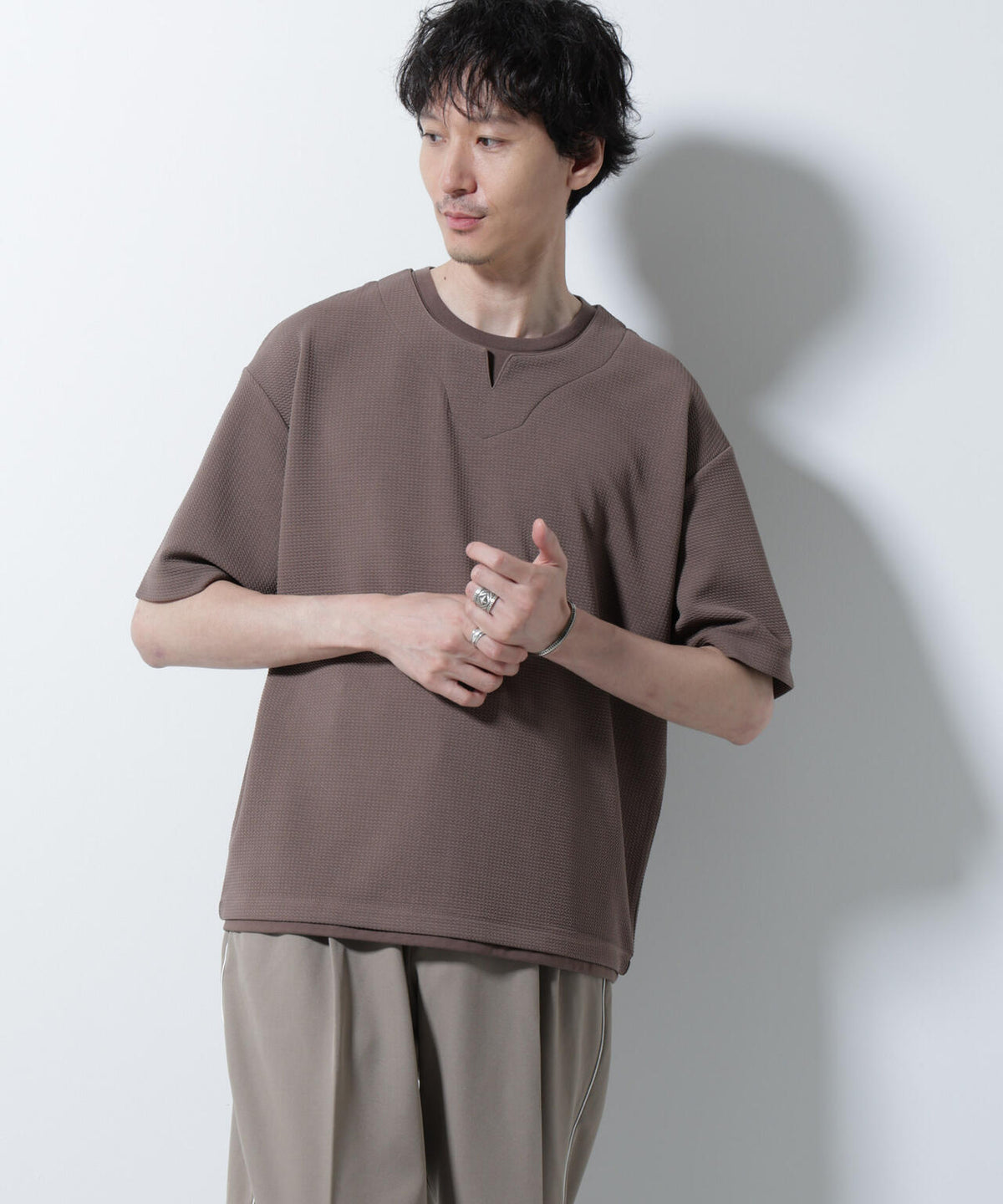 フェイクレイヤードキーネックTシャツ 半袖