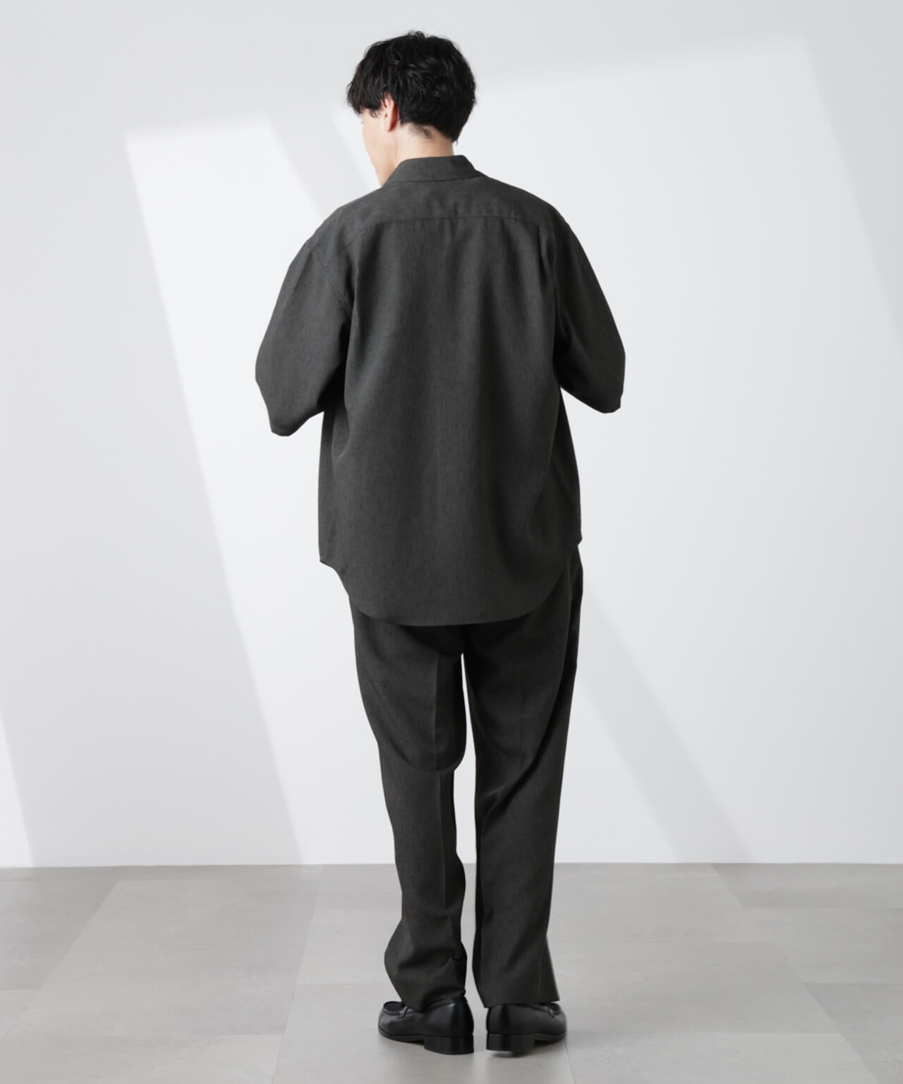 テックリネンリラックスタックテーパードパンツ