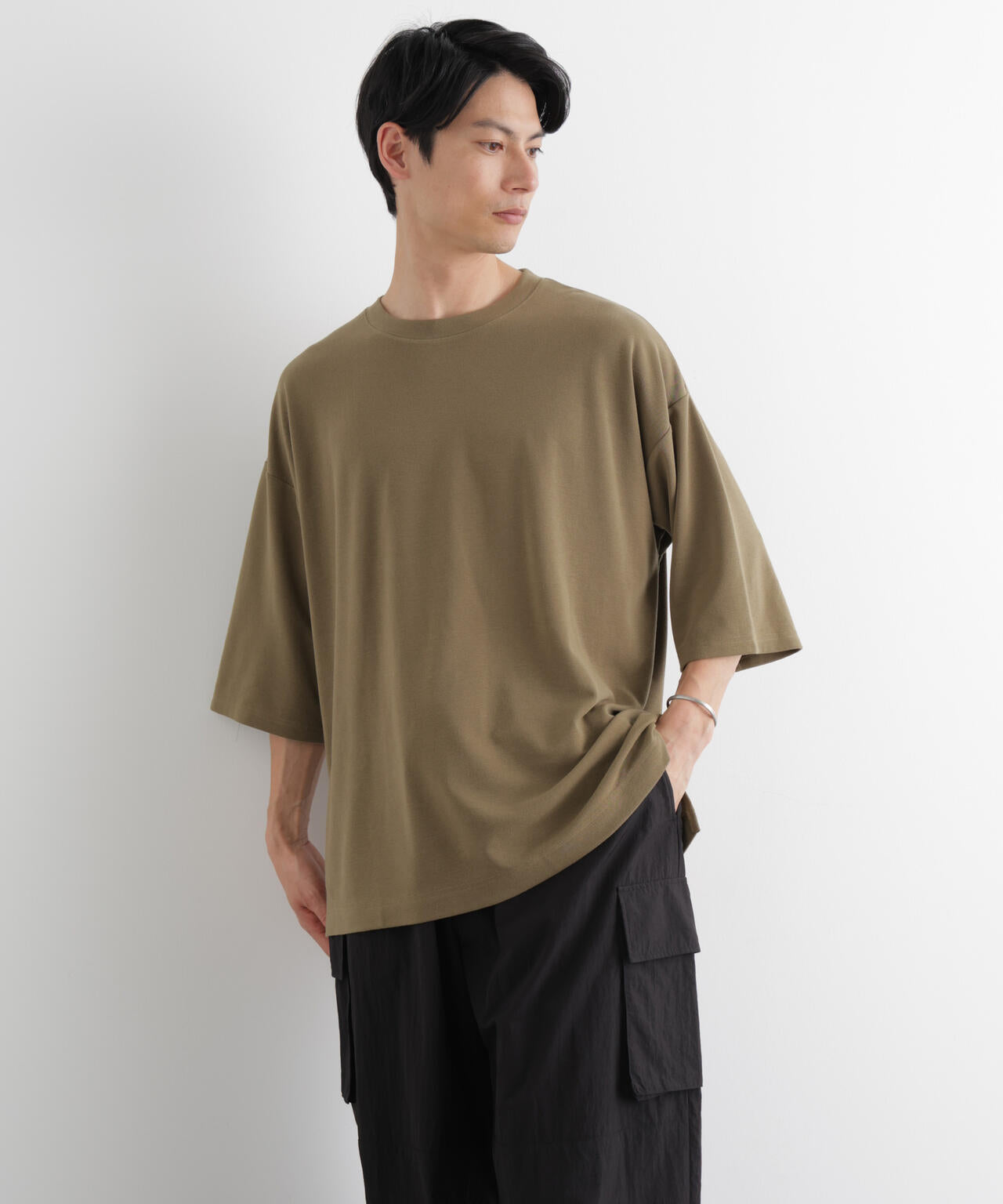 180cm　B:88 W:75 H:92 着用サイズ：L