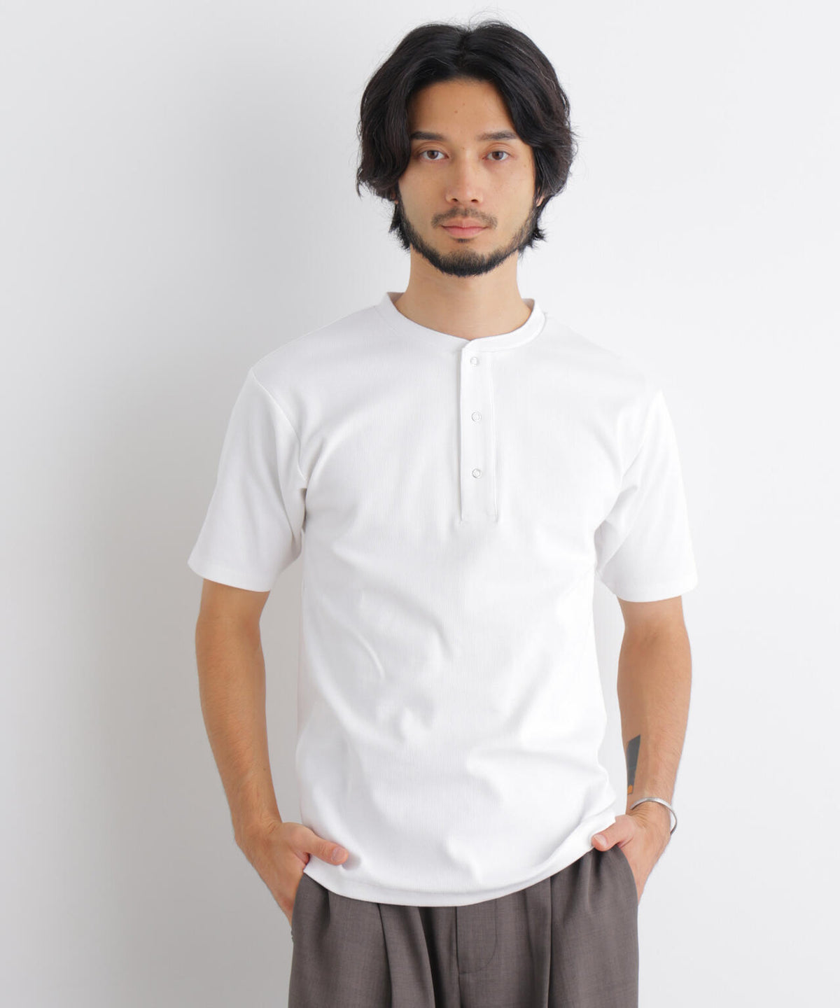 コンパクトヘンリーネックTシャツ 半袖