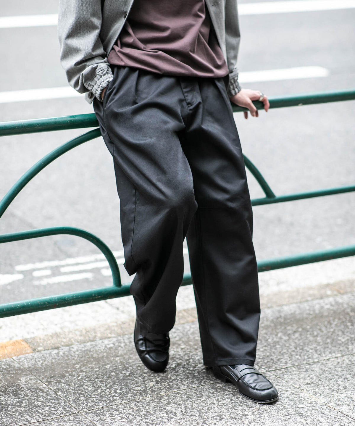 WEB限定/TCツイルワイドタックカーブパンツ
