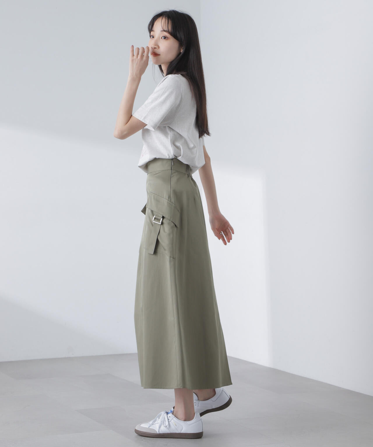 ロゴプリントTシャツ