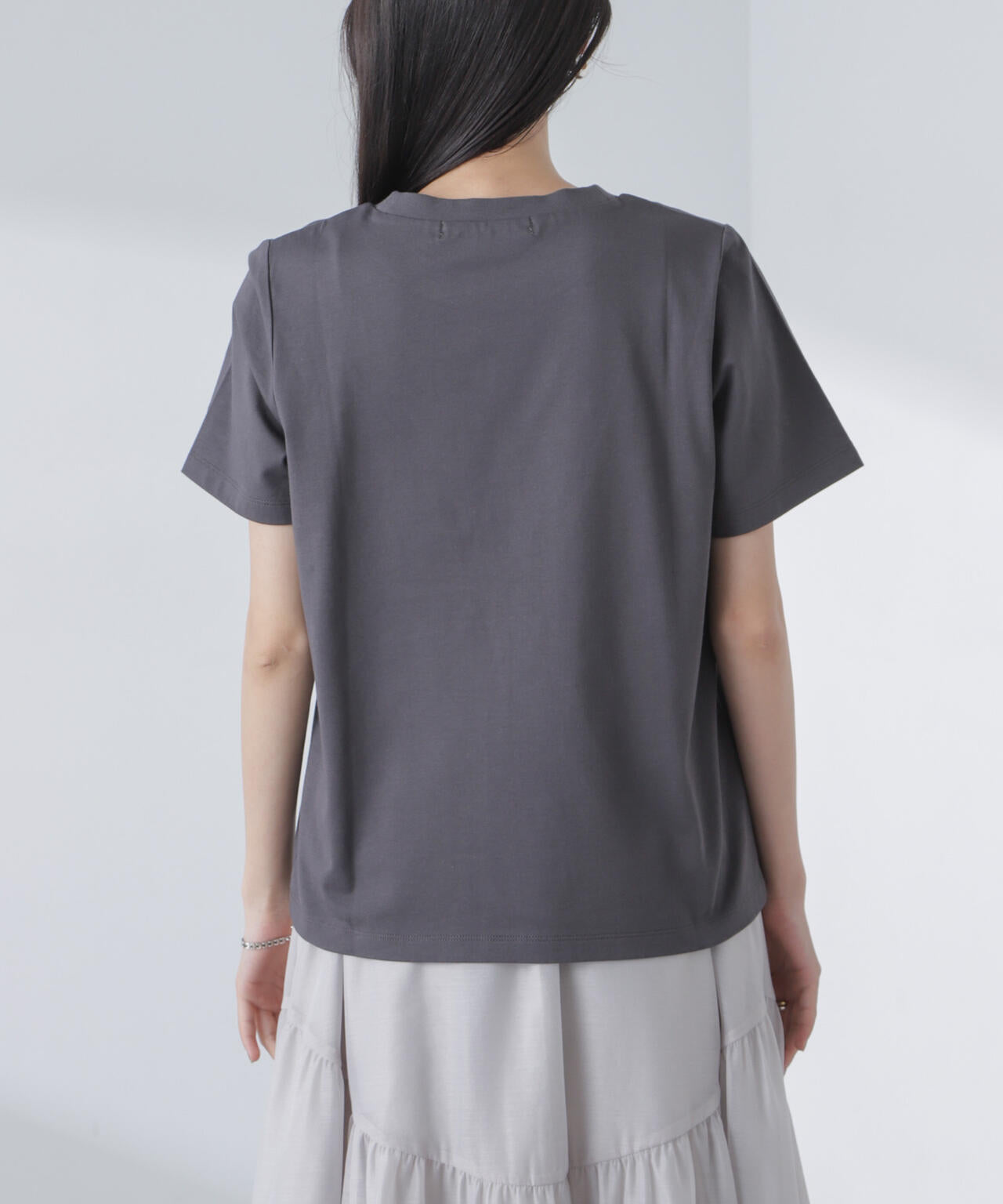 ロゴプリントTシャツ
