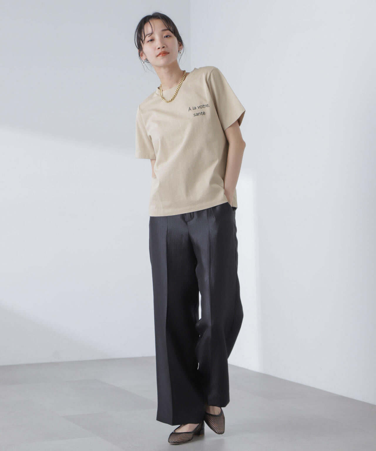 ロゴプリントTシャツ