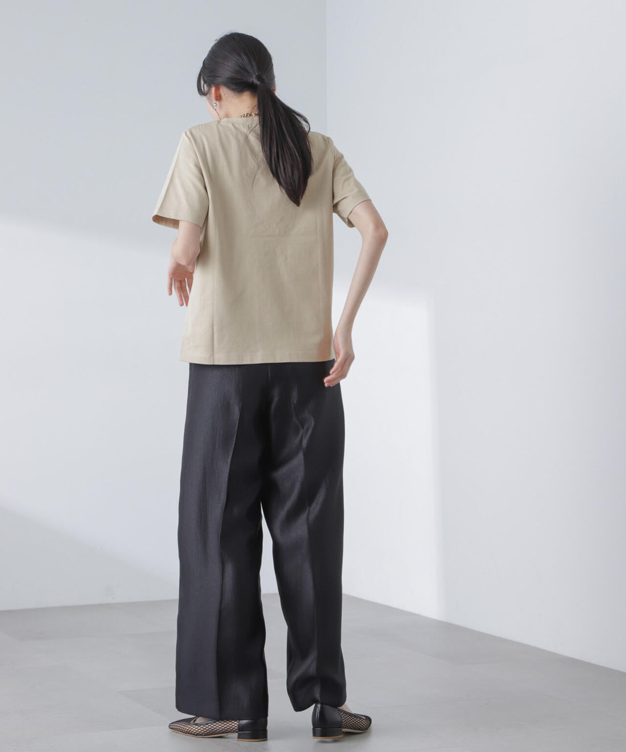 ロゴプリントTシャツ