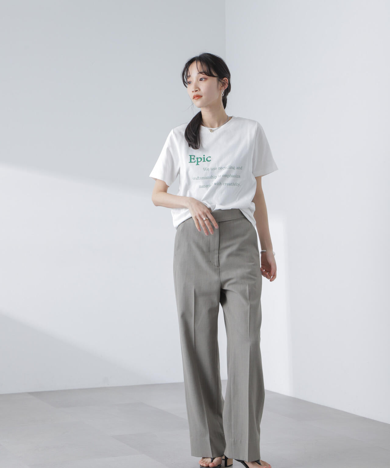 ロゴプリントTシャツ