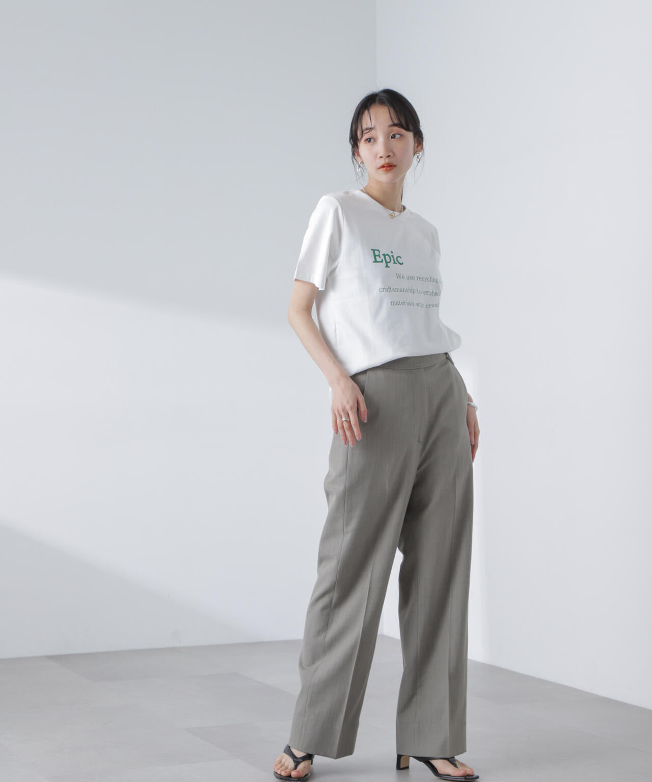 ロゴプリントTシャツ